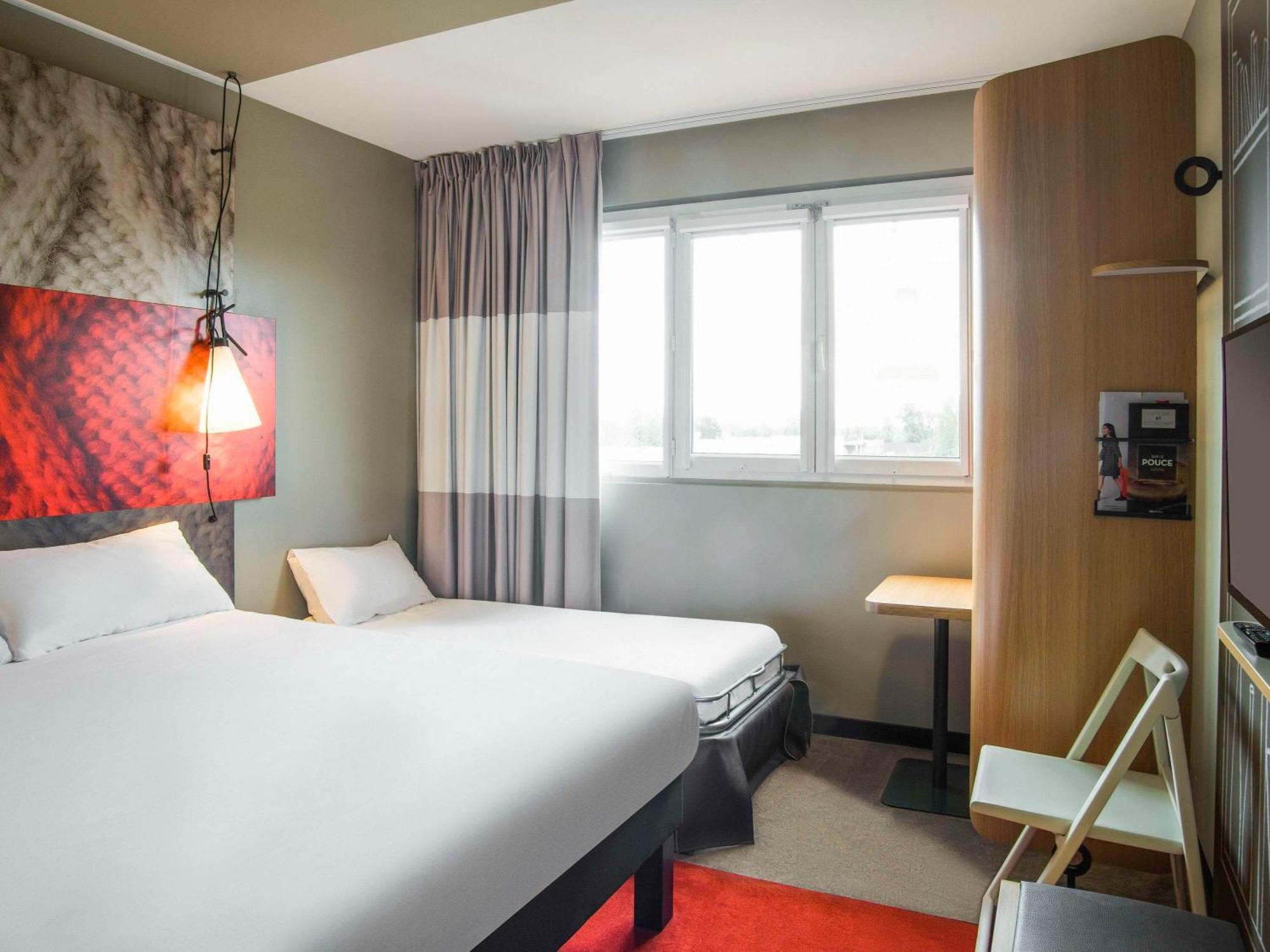 Hotel Ibis Tarbes Odos Zewnętrze zdjęcie